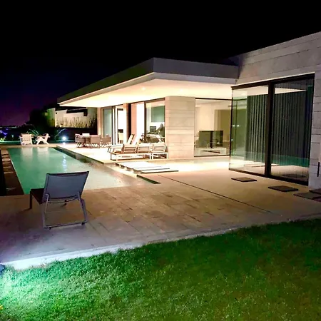 Lodos Villa